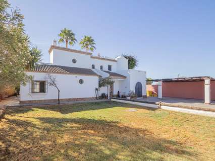 Chalet en venta en Carmona