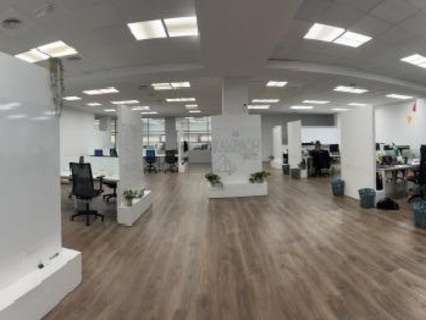 Oficina en venta en Sevilla