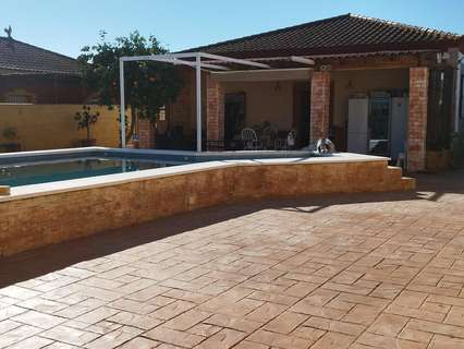 Chalet en venta en Carmona