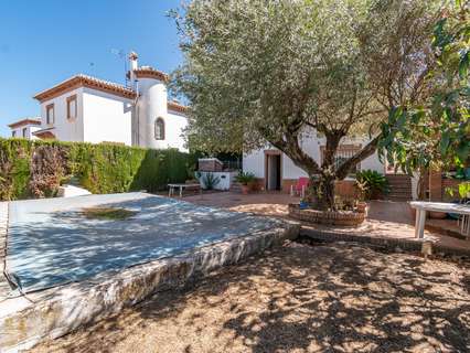 Chalet en venta en La Zubia