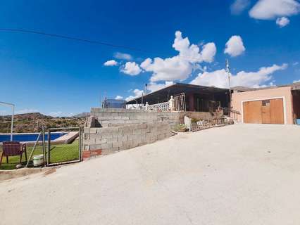 Chalet en venta en Crevillent