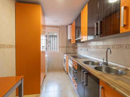 Piso en venta en La Zubia