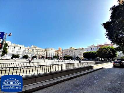 Local comercial en venta en Cádiz rebajado