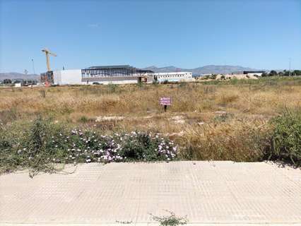 Parcela industrial en venta en Cox