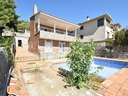 Chalet en venta en Canyelles rebajado