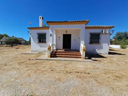 Chalet en venta en Cantillana rebajado