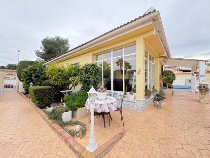 Villa en venta en Pilar de la Horadada