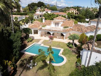 Villa en venta en Estepona