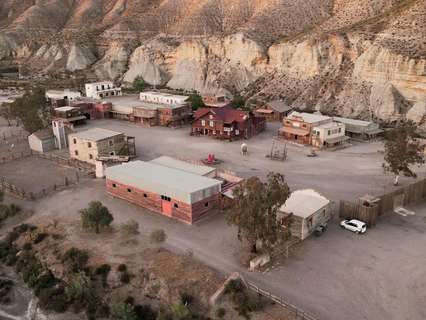 Edificio en venta en Tabernas