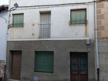 Villa en venta en Madrigal de la Vera rebajada