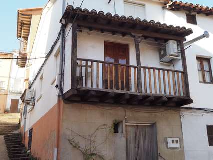 Villa en venta en Madrigal de la Vera