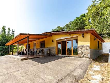 Villa en venta en Madrigal de la Vera