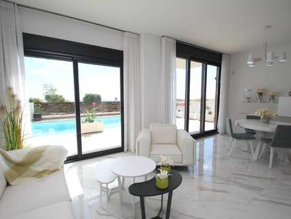 Villa en venta en Orihuela