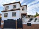 Casa en venta en La Zubia