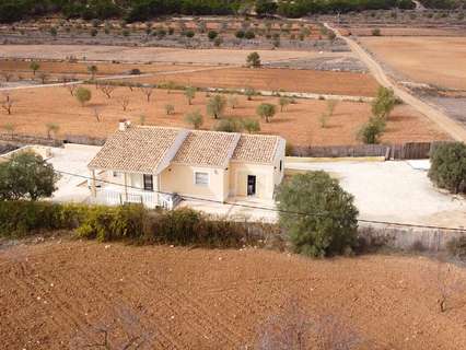 Villa en venta en El Pinós/Pinoso