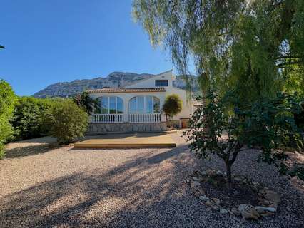 Villa en venta en Dénia zona Montgó rebajada