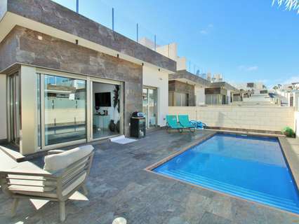 Villa en venta en Orihuela zona Villamartín