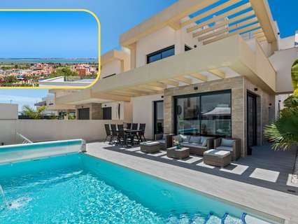 Villa en venta en Los Montesinos zona La Herada