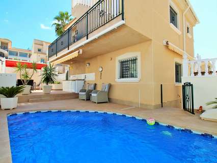 Villa en venta en Orihuela zona Villamartín