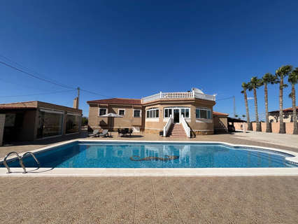 Villa en venta en Catral zona Catral