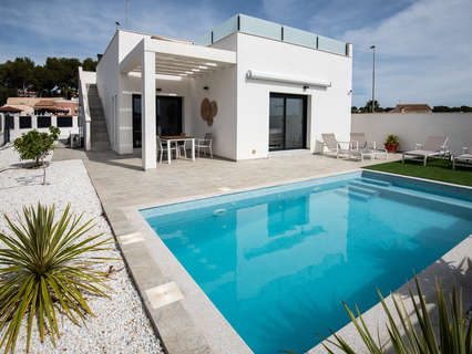 Villa en venta en Pilar de la Horadada zona Pinar De Campoverde
