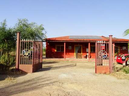 Chalet en venta en Carmona rebajado