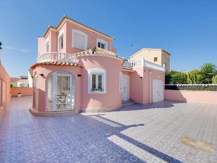 Casa en venta en Orihuela zona Orihuela-Costa rebajada