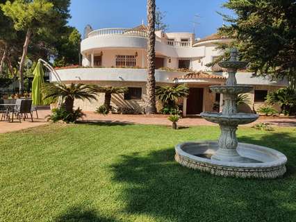 Villa en venta en Alicante