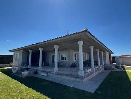 Chalet en venta en Calvarrasa de Arriba