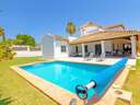 Chalet en venta en Estepona
