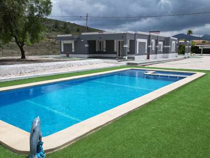 Villa en venta en Hondón de las Nieves