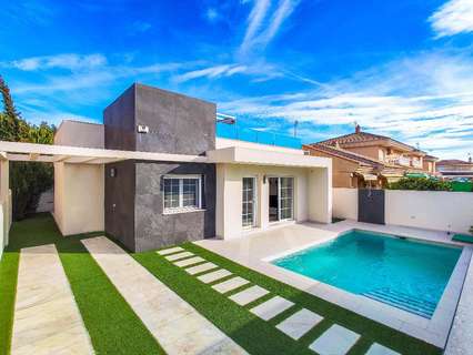 Villa en venta en Torrevieja Punta Prima