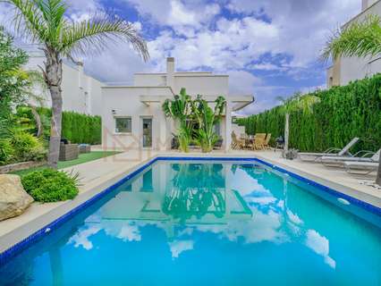 Villa en venta en Cartagena zona La Manga Club rebajada