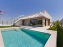 Villa en venta en Los Alcázares zona La Serena Golf