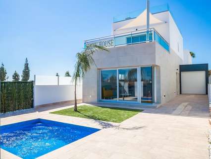 Villa en venta en Los Alcazares zona Serena Golf