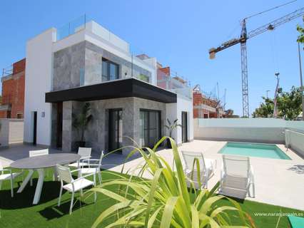 Villa en venta en Pilar de la Horadada