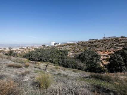 Parcela rústica en venta en La Zubia