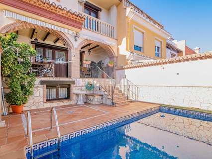 Casa en venta en La Zubia