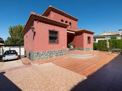 Chalet en venta en La Zubia