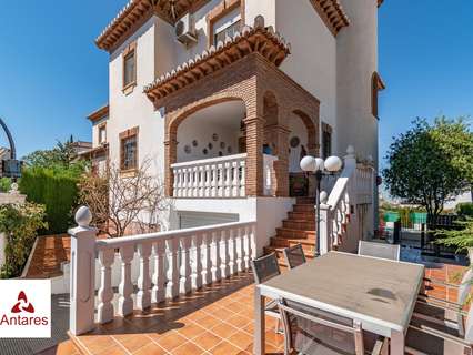Chalet en venta en La Zubia