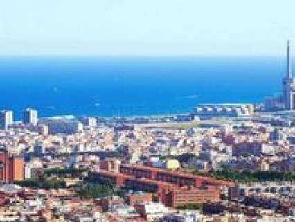 Parcela industrial en venta en Badalona