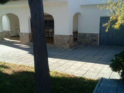 Villa en venta en Alicante, rebajada