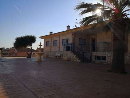 Villa en venta en Sant Vicent del Raspeig, rebajada