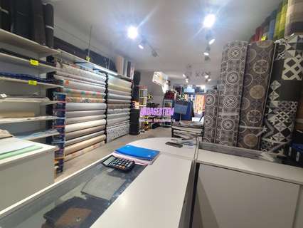 Local comercial en alquiler en Badalona