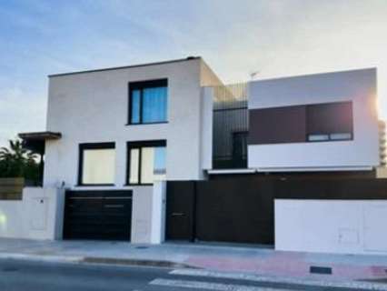 Chalet en venta en Mataró