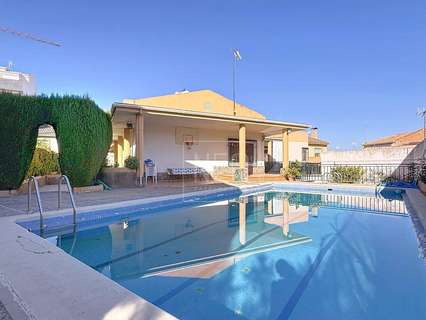 Chalet en venta en La Zubia rebajado