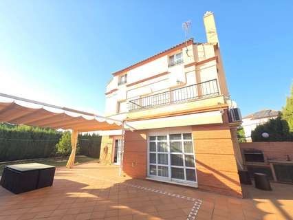 Chalet en venta en Gines