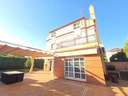 Chalet en venta en Gines