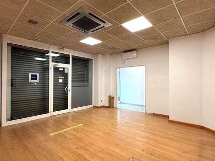 Local comercial en alquiler en Badalona
