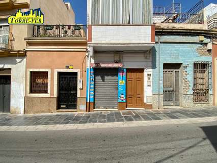 Local comercial en alquiler en Almería
